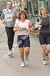 Charlotte rechts